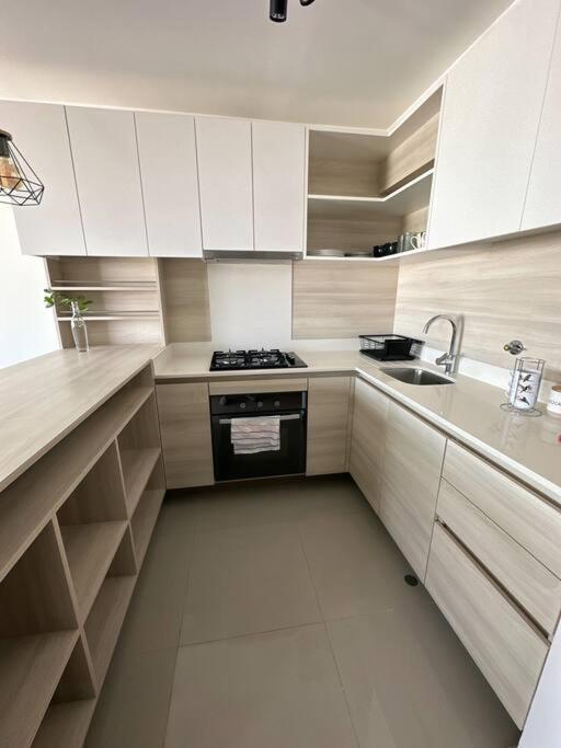 Home Cavero, Moderno Y Completo Departamento Лима Экстерьер фото